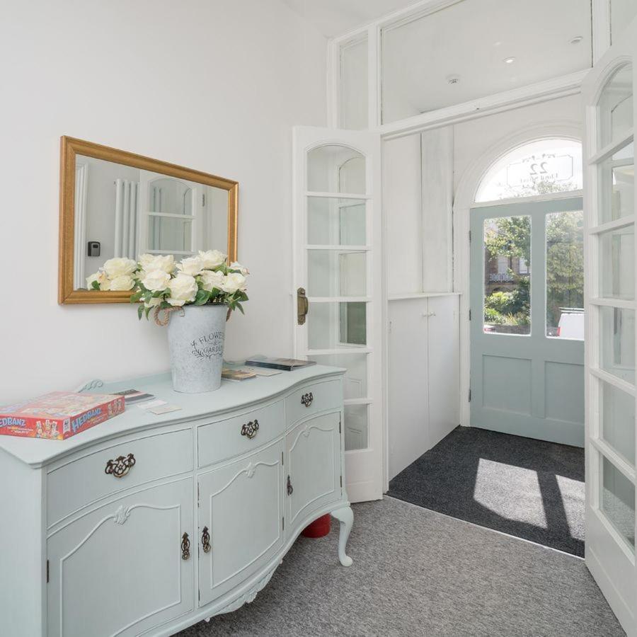 Sea Nest Apartment By Seaside Llandudno Exterior photo